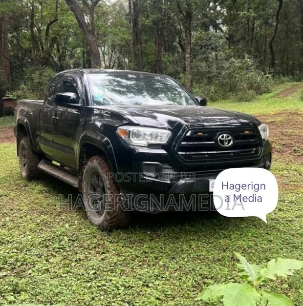 Toyota Tacoma 2017 Black