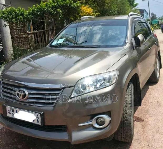 Toyota RAV4 2012 Gray
