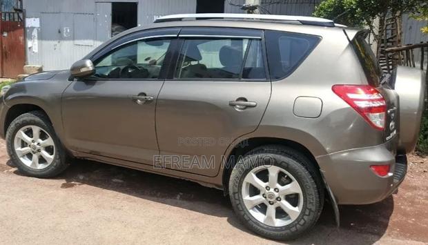 Toyota RAV4 2012 Gray