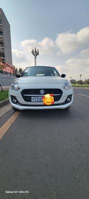 Suzuki Swift 2022 White for sale