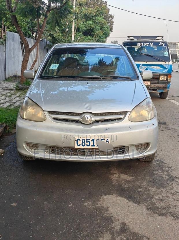 Toyota Yaris 2005 Silver