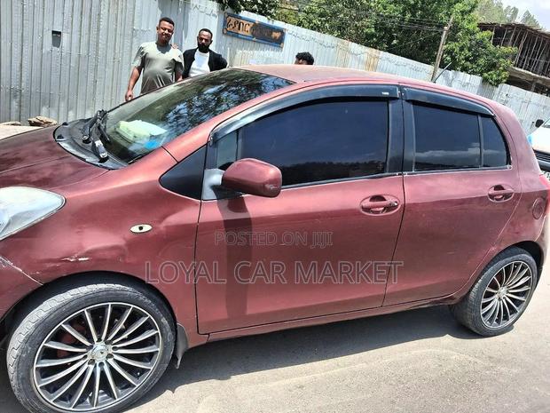Toyota Yaris 2007 Brown