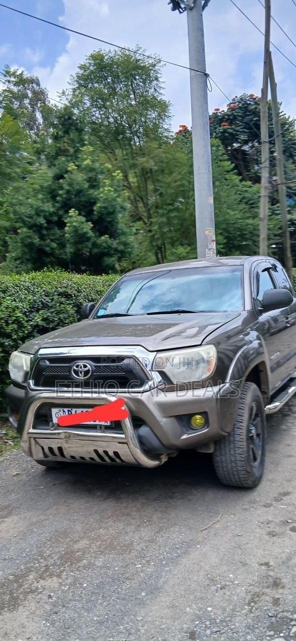 Toyota Tacoma 2015 Brown
