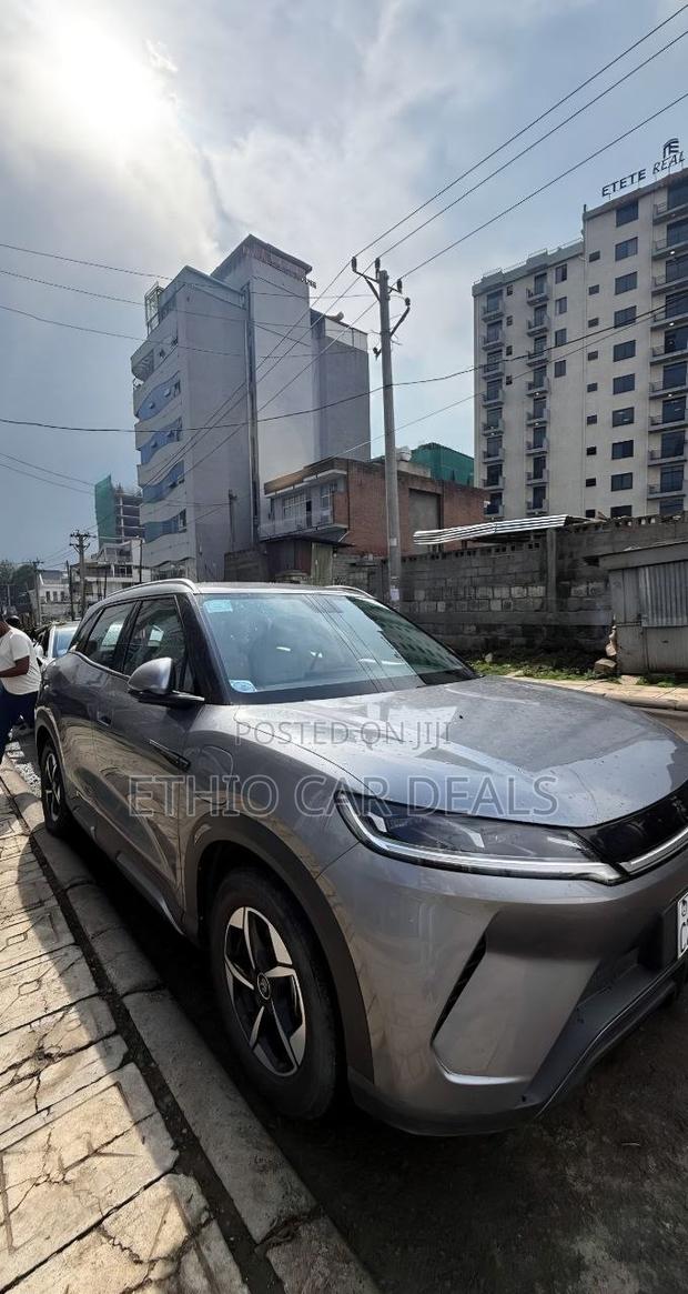 BYD Yuan Up 2025 Gray