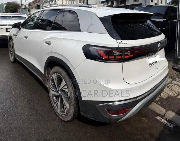 Volkswagen ID.6 2023 White