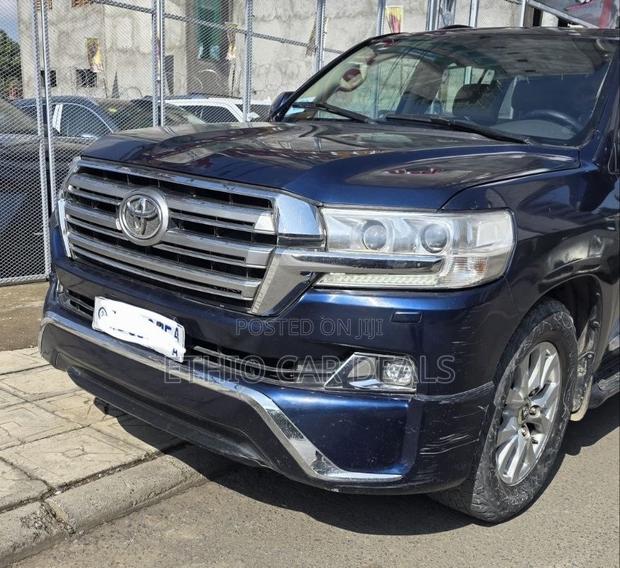 Toyota Land Cruiser 2017 Blue