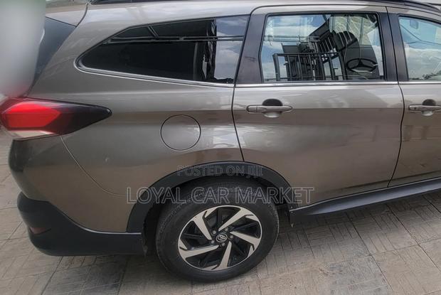 Toyota Rush 2022 Ivory
