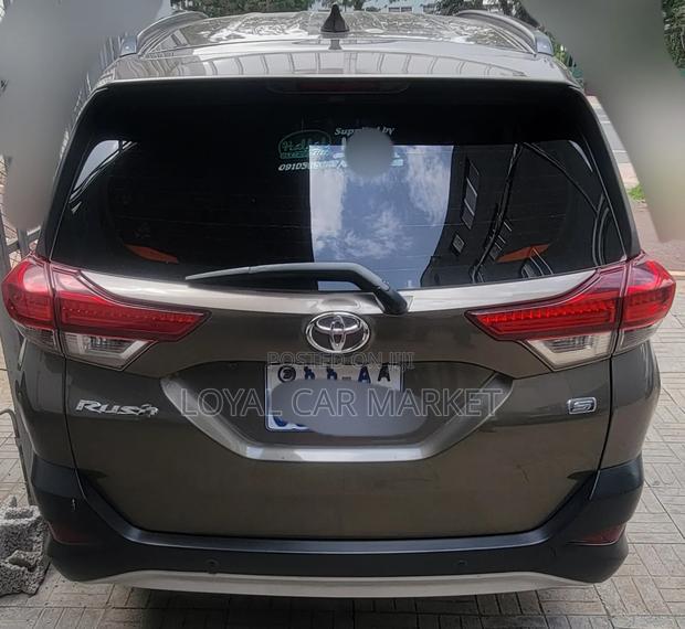 Toyota Rush 2022 Ivory