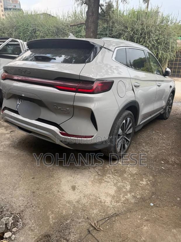 BYD Song Plus 2025 Gray