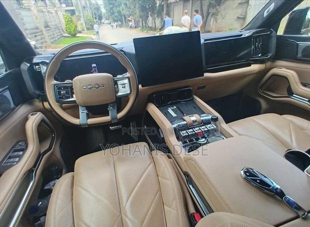 BYD Leopard 8 2.0 Hybrid AWD 2025 Black
