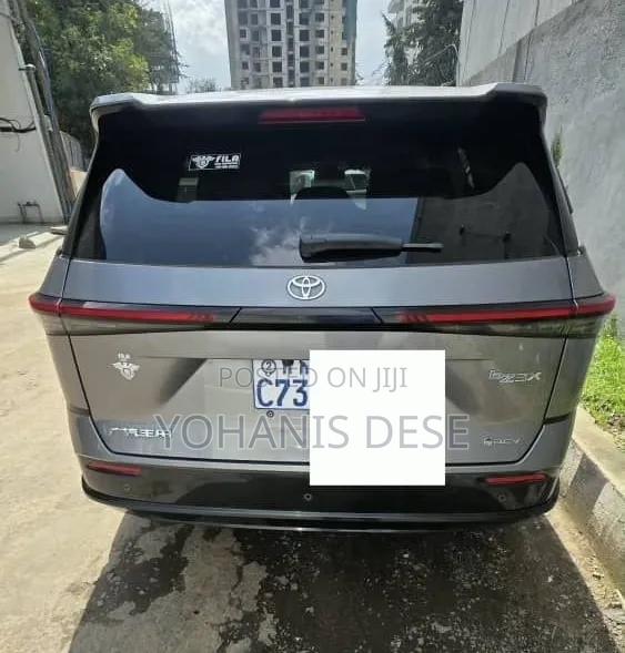 Toyota bZ3 2025 Gray