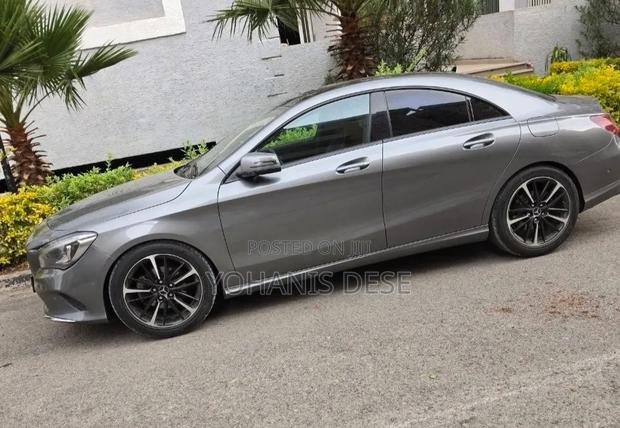 Mercedes-Benz C250 2017 Gray