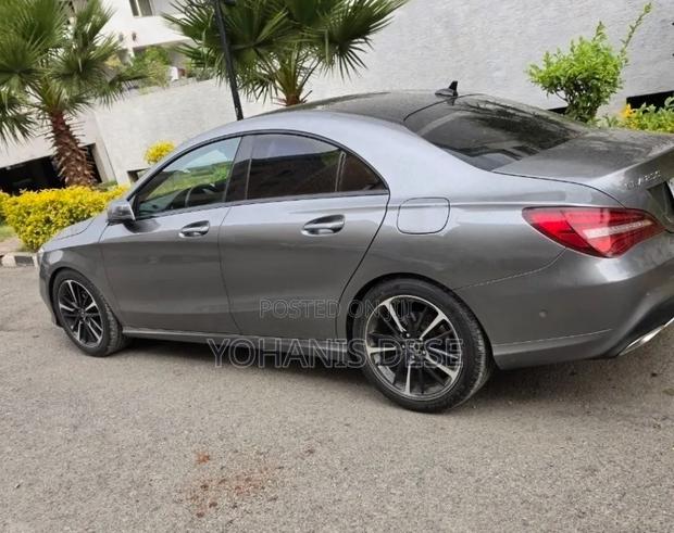 Mercedes-Benz C250 2017 Gray