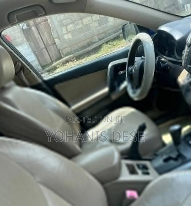 Toyota RAV4 2010 Gray