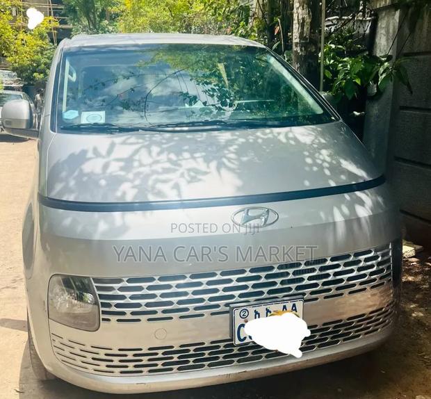 Hyundai Staria 2023