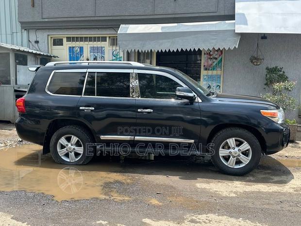 Toyota Land Cruiser 2014 Black