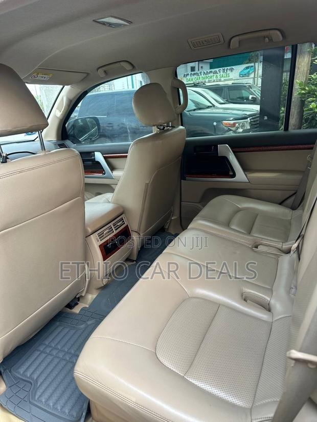 Toyota Land Cruiser 2014 Black