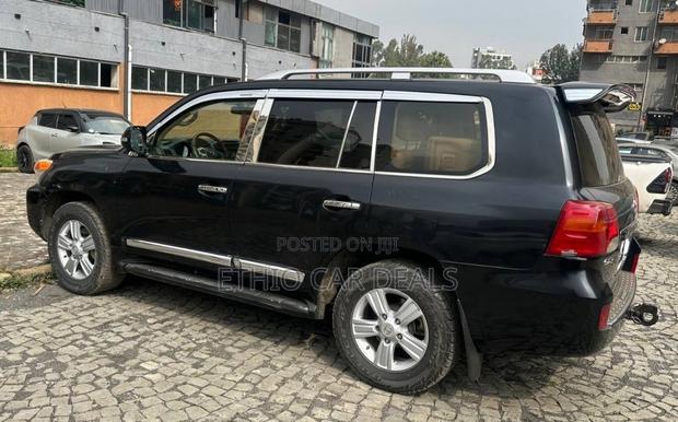 Toyota Land Cruiser 2014 Black