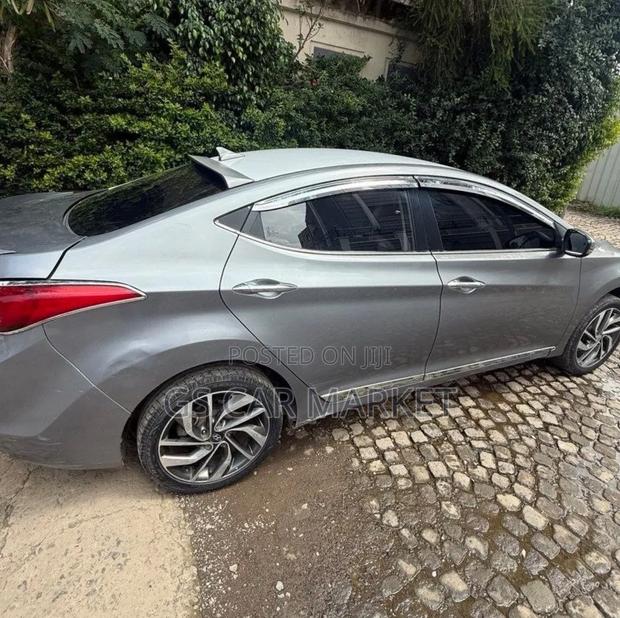 Hyundai Avante 2013 Beige