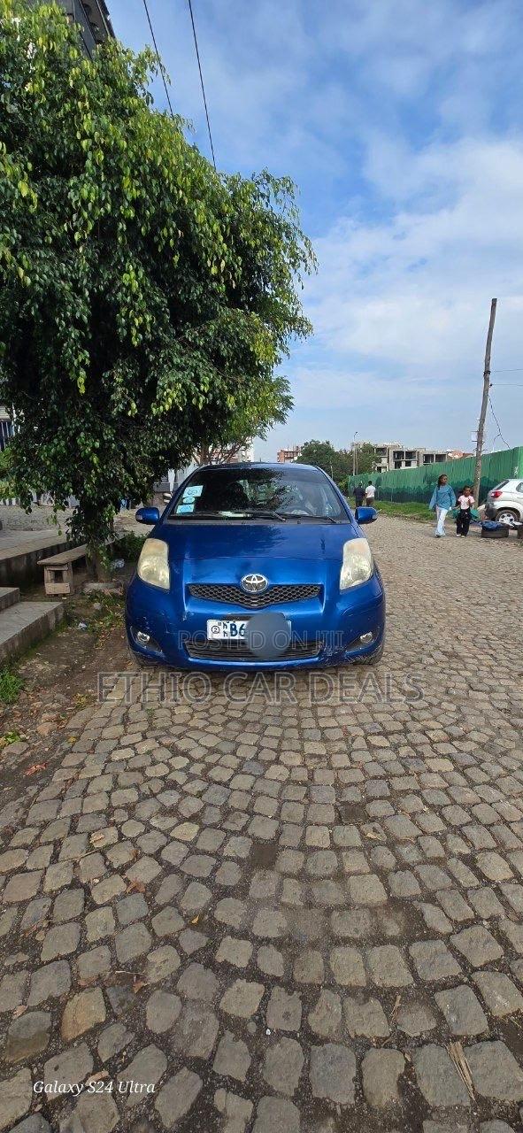 Toyota Yaris 2010 Blue
