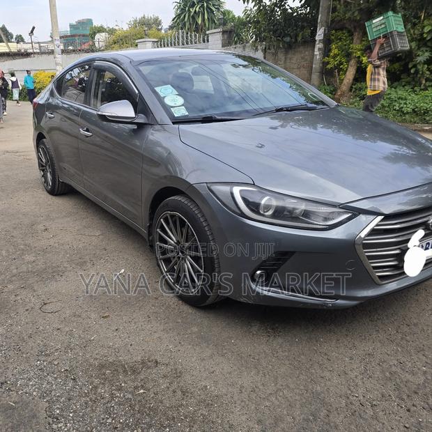 Hyundai Avante 2017 Gray