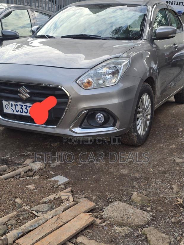 Suzuki Dzire 2022 Silver
