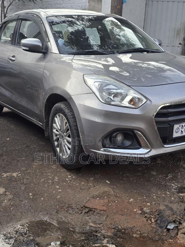Suzuki Dzire 2022 Silver