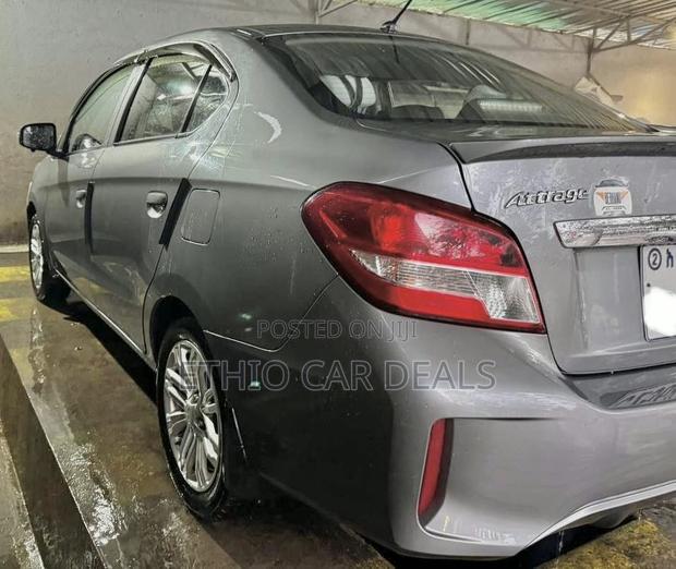 Mitsubishi Attrage 2022 Gray
