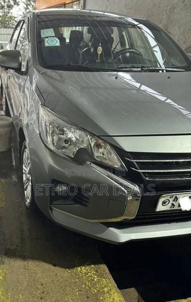 Mitsubishi Attrage 2022 Gray