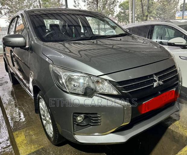 Mitsubishi Attrage 2022 Gray