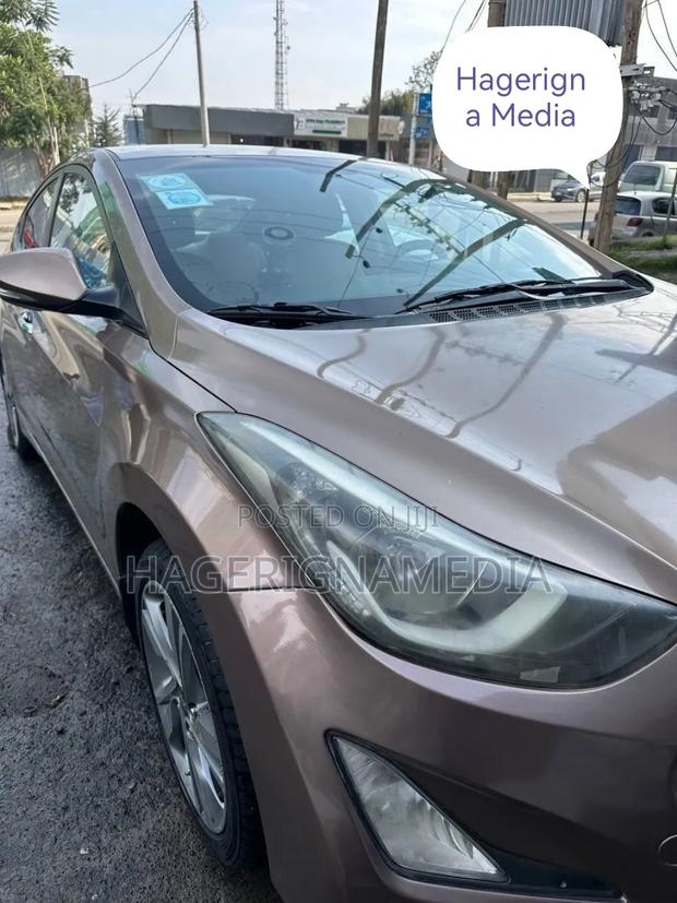 Hyundai Avante 2015 Gray