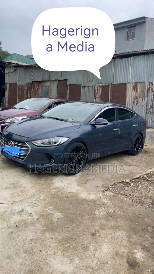 Hyundai Avante 2017 Blue