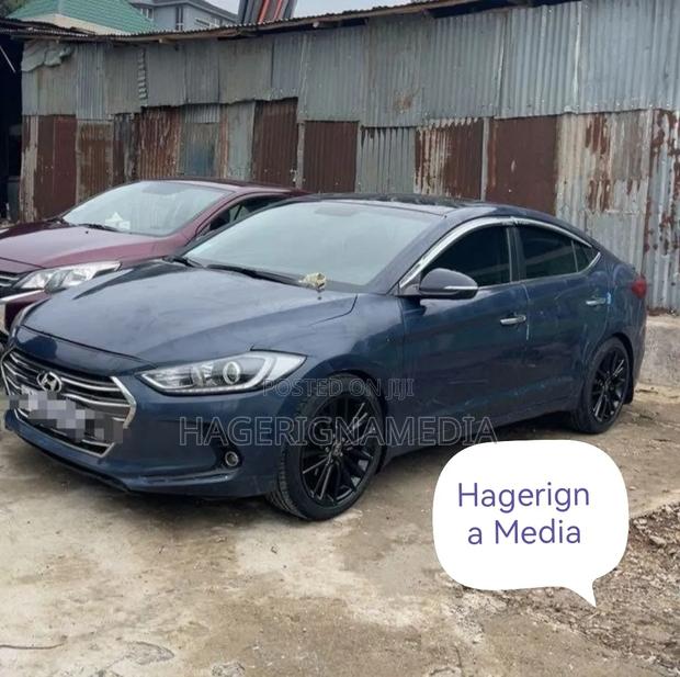 Hyundai Avante 2017 Blue