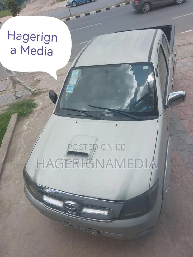 Toyota Hilux 2008 Silver