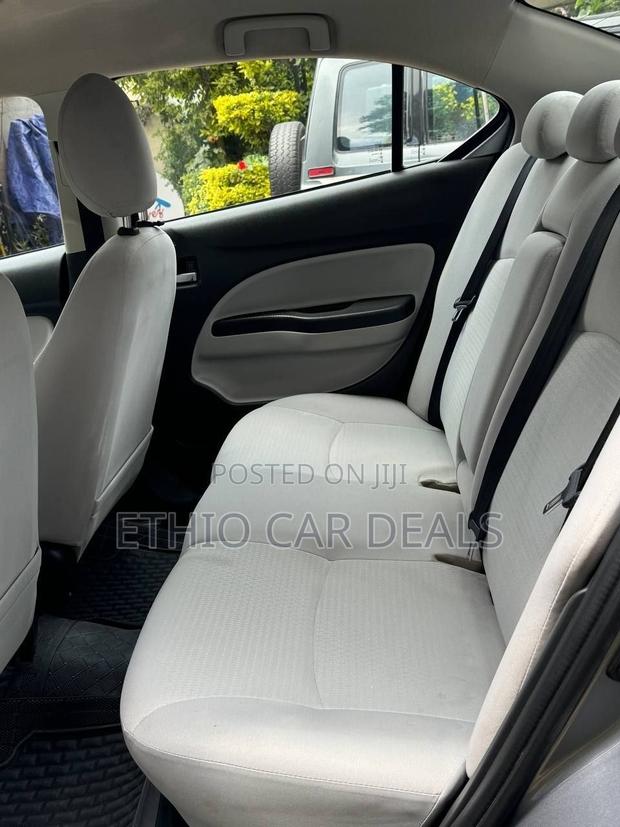 Mitsubishi Attrage 2021 Gray