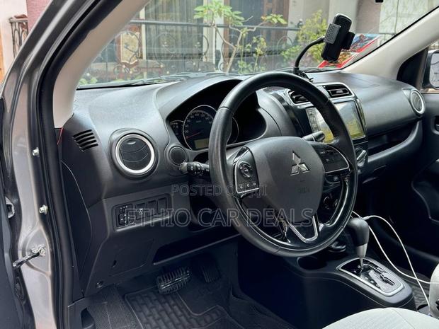Mitsubishi Attrage 2021 Gray
