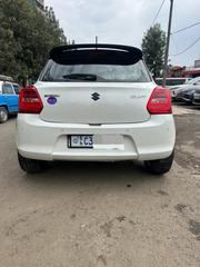 Suzuki Swift 2022 White for sale