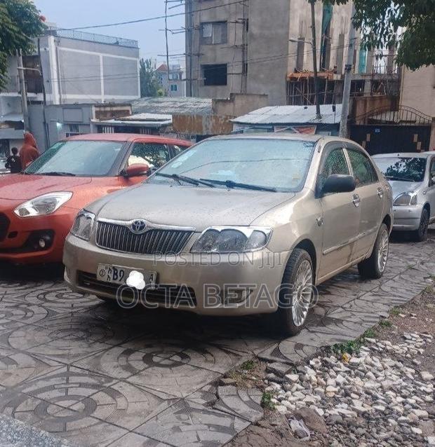 Toyota Corolla 2007 Gold
