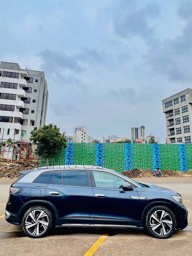 Volkswagen ID.6 2022 Blue