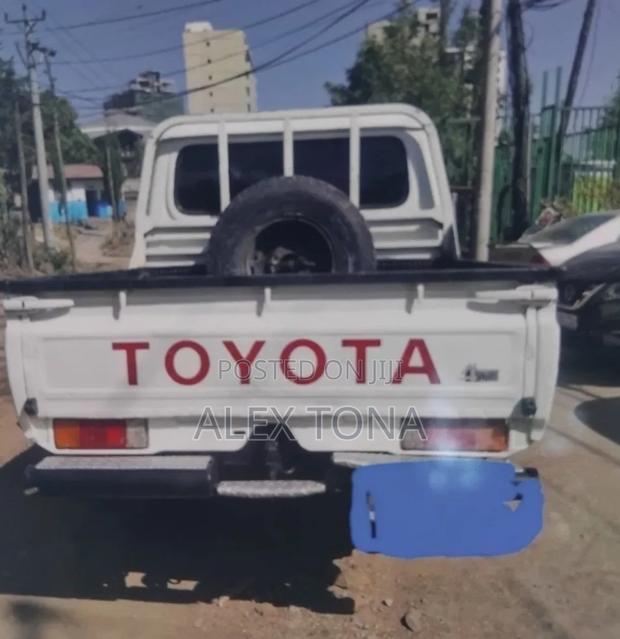 Toyota Land Cruiser 2019 White