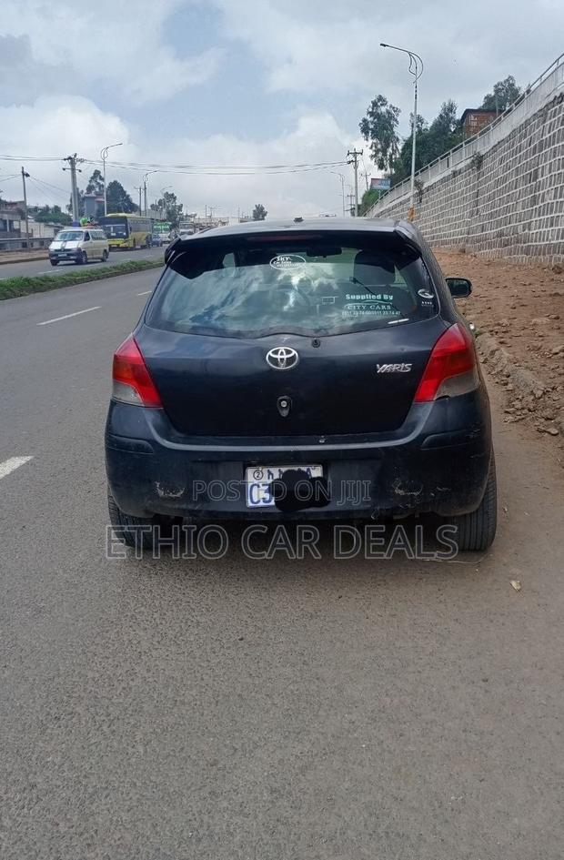 Toyota Yaris 2010 Matt Black