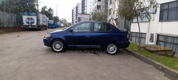Toyota Platz 2002 Blue
