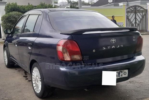 Toyota Platz 2002 Blue