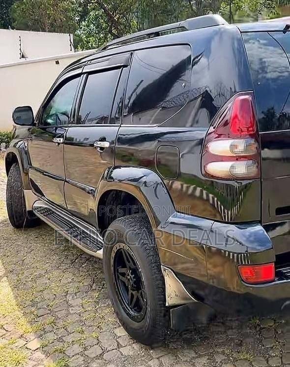 Toyota Land Cruiser Prado 2004 Black