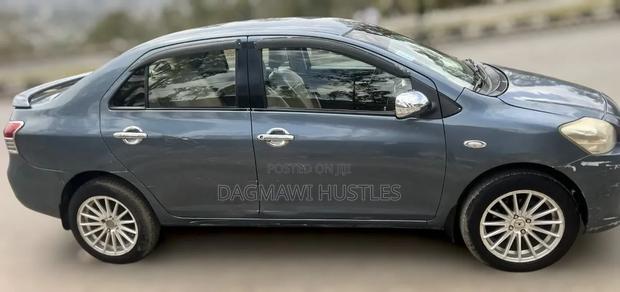 Toyota Yaris 1.3 VVT-i Automatic 2007 Blue