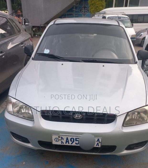 Hyundai Accent Automatic 2000 Silver