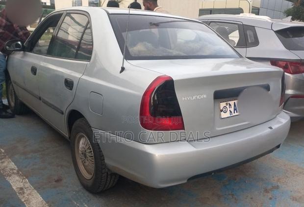 Hyundai Accent Automatic 2000 Silver