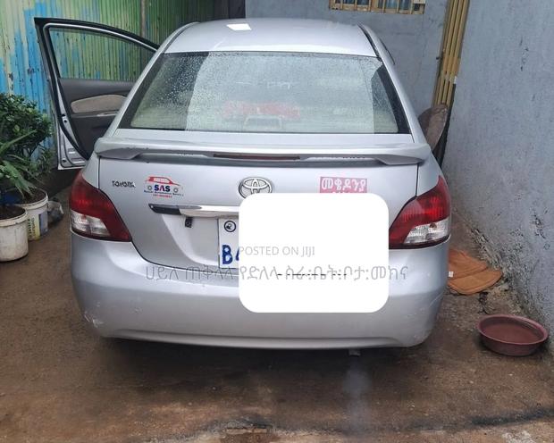 Toyota Yaris 2010 Off white