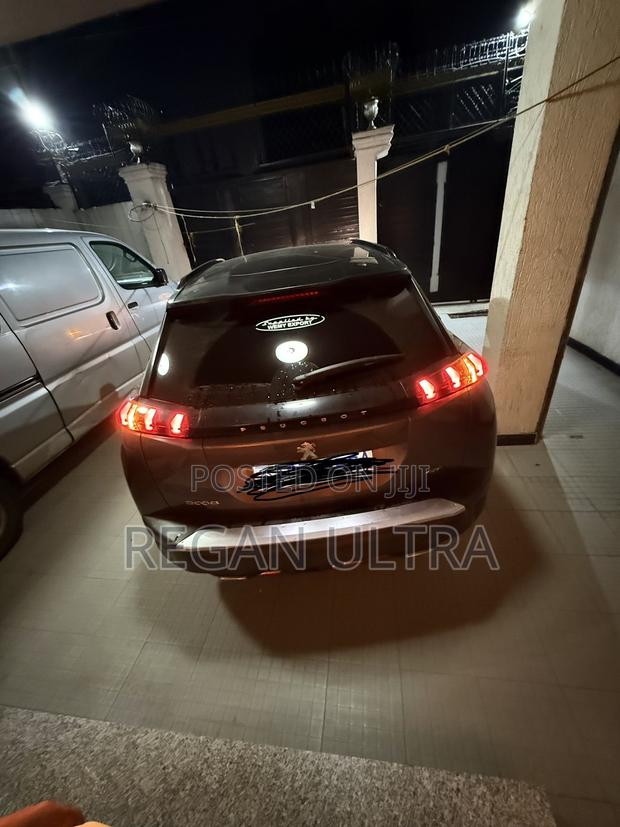 Peugeot 2008 2022 Gray