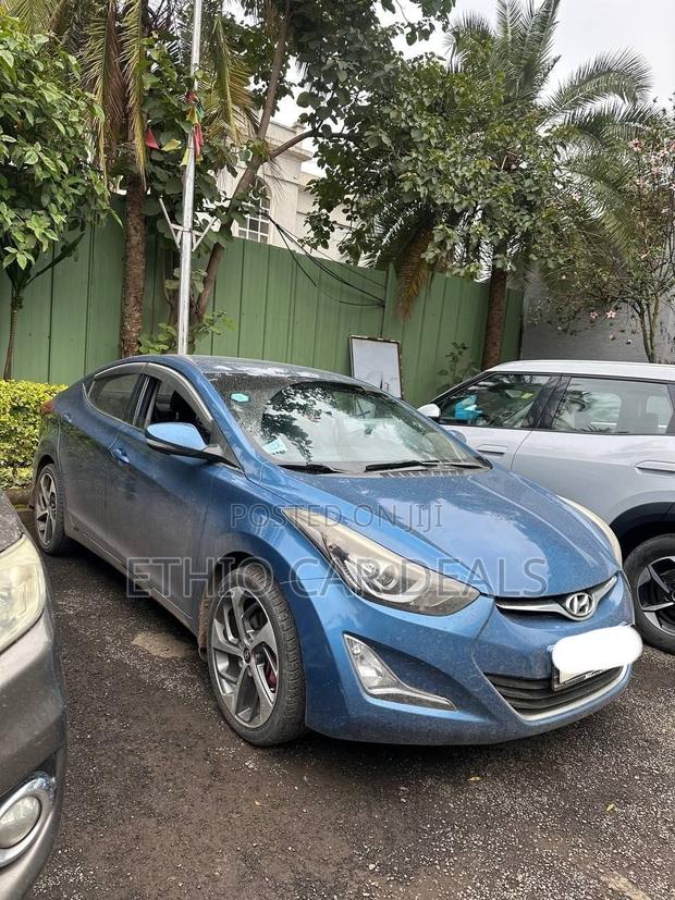 Hyundai Avante 2015 Blue